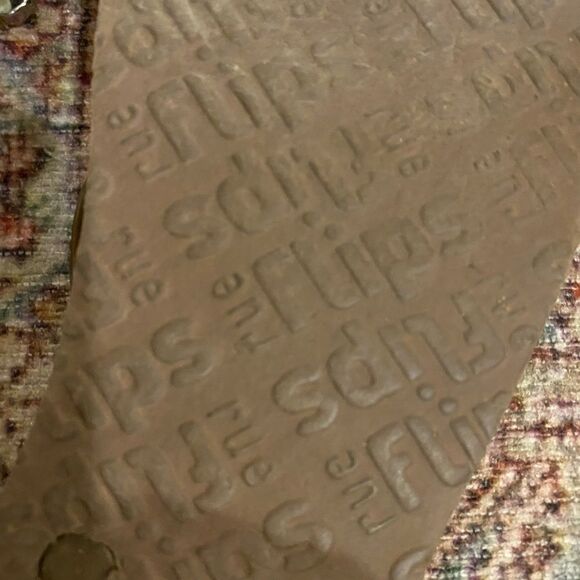 Rue 21 jewel embellished flip flops - Picture 7 of 8